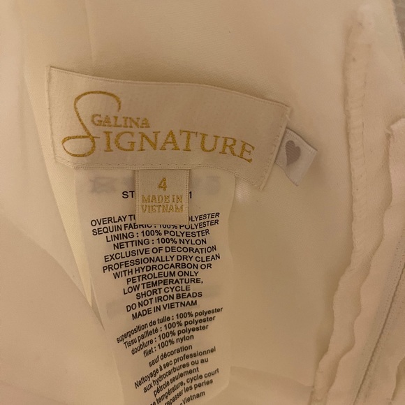 WEDDING DRESS - Picture 8 of 8